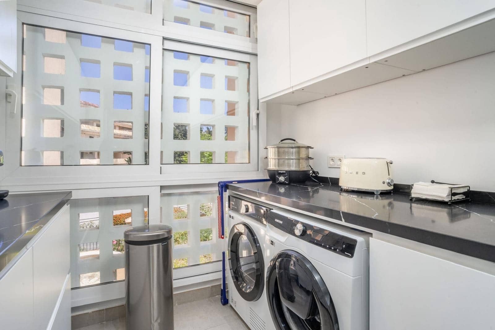 3 makuuhuone Huoneisto myytävänä paikassa Nueva Andalucia mukana uima-altaan - 520 000 € (Ref: 9422205)