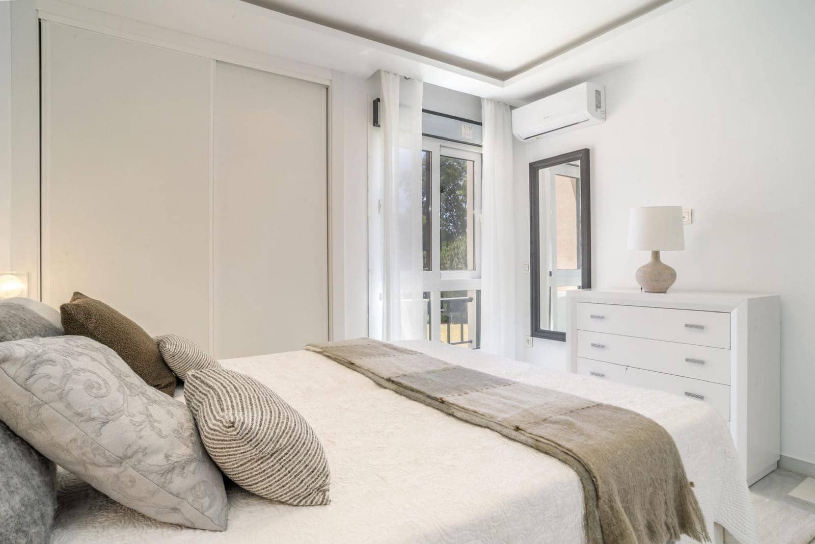 3 makuuhuone Huoneisto myytävänä paikassa Nueva Andalucia mukana uima-altaan - 520 000 € (Ref: 9422205)