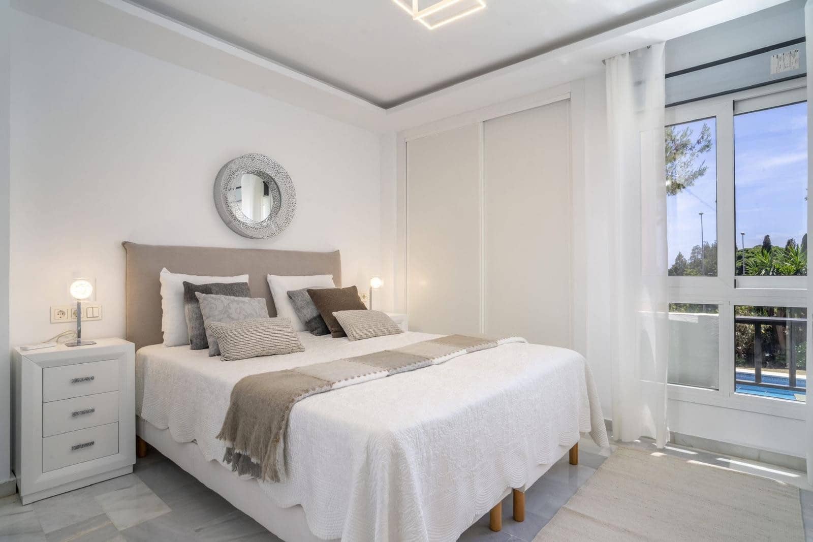 3 makuuhuone Huoneisto myytävänä paikassa Nueva Andalucia mukana uima-altaan - 520 000 € (Ref: 9422205)
