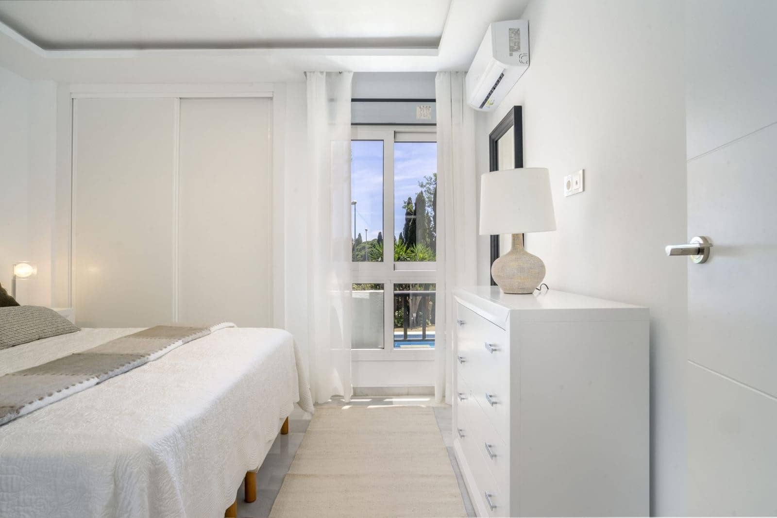 3 makuuhuone Huoneisto myytävänä paikassa Nueva Andalucia mukana uima-altaan - 520 000 € (Ref: 9422205)