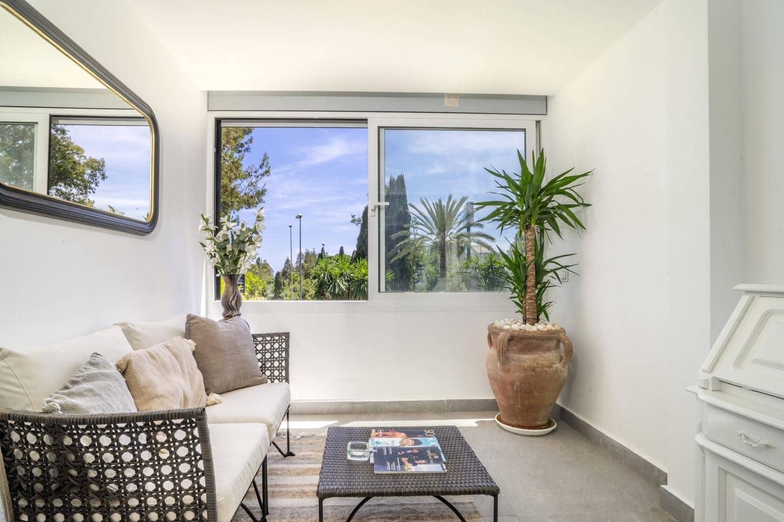 3 makuuhuone Huoneisto myytävänä paikassa Nueva Andalucia mukana uima-altaan - 520 000 € (Ref: 9422205)