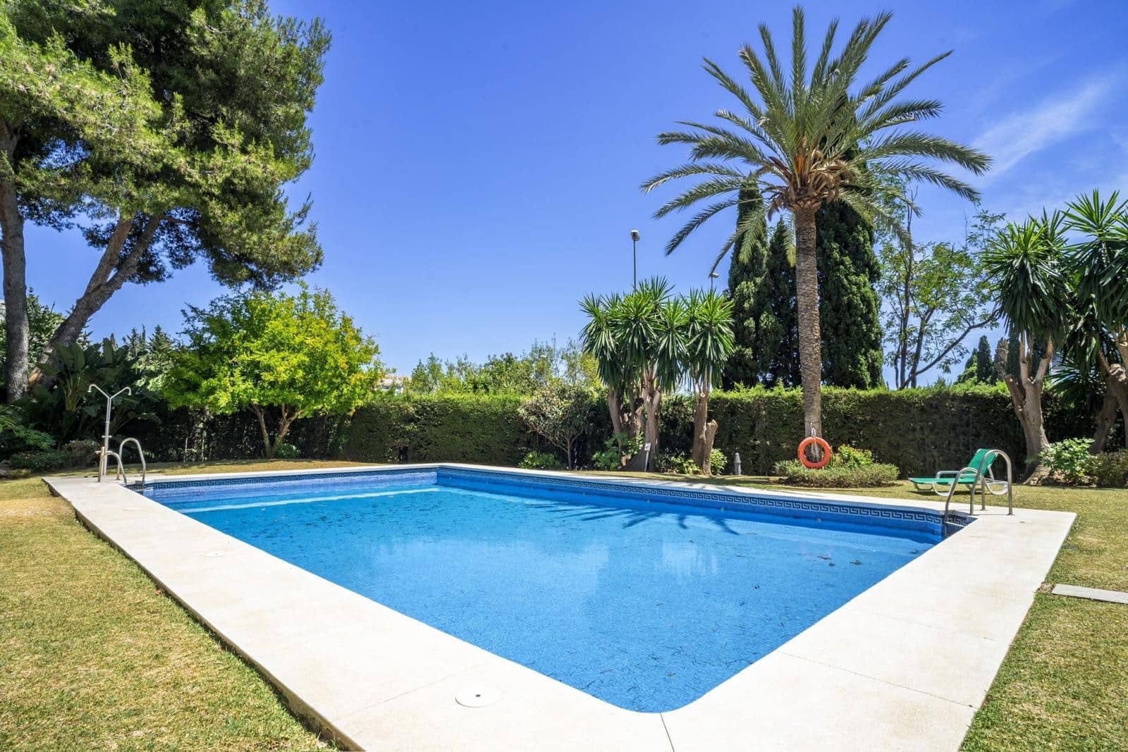 3 makuuhuone Huoneisto myytävänä paikassa Nueva Andalucia mukana uima-altaan - 520 000 € (Ref: 9422205)