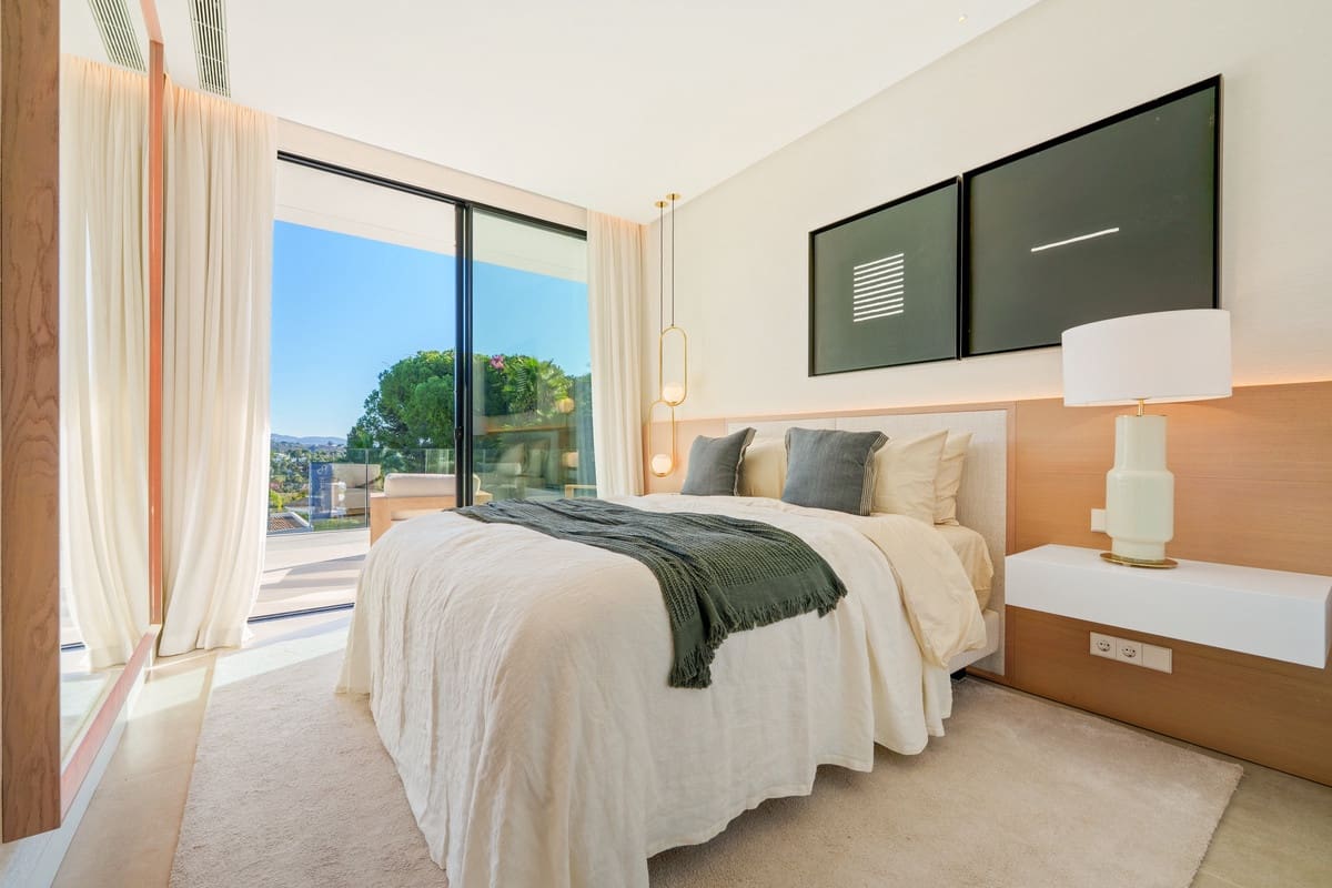 5 soveværelse Villa til salg i Nueva Andalucia med swimmingpool garage - € 4.990.000 (Ref: 9427050)