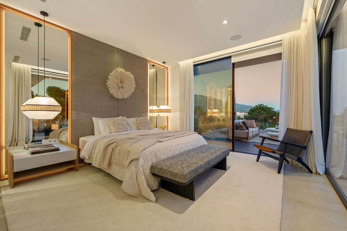 5 soveværelse Villa til salg i Nueva Andalucia med swimmingpool garage - € 4.990.000 (Ref: 9427050)