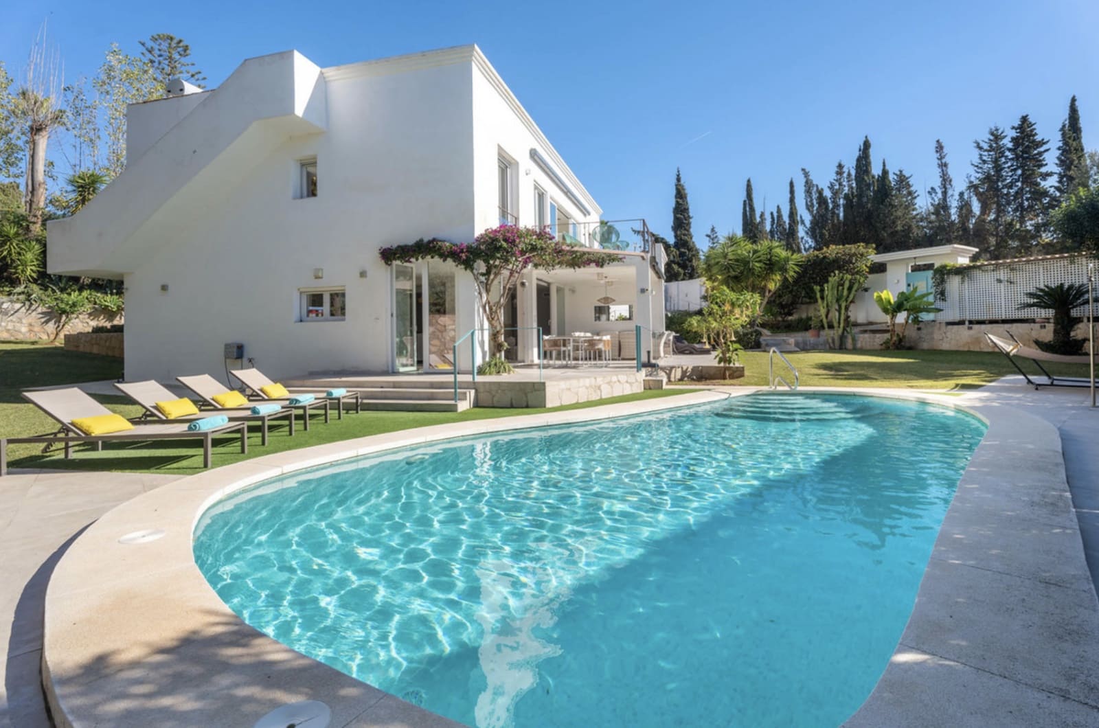 6 sypialnia Willa na sprzedaż w Marbella z basenem garażem - 2 595 000 € (Ref: 9430954)