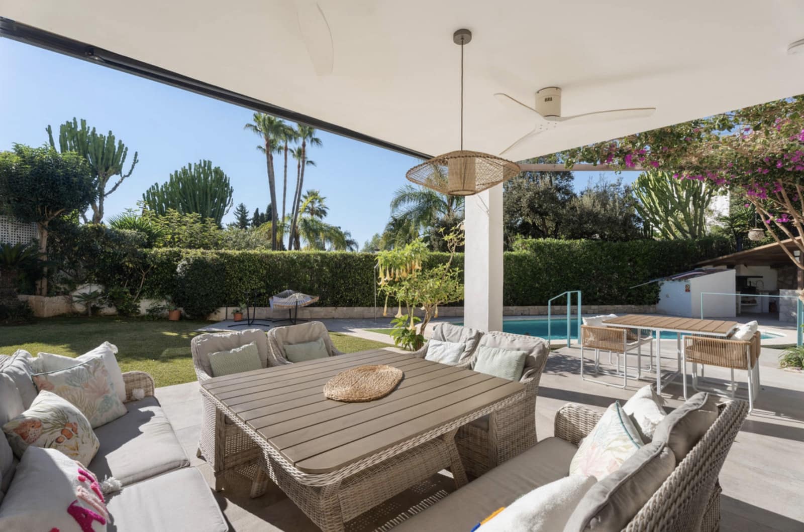 6 sypialnia Willa na sprzedaż w Marbella z basenem garażem - 2 595 000 € (Ref: 9430954)