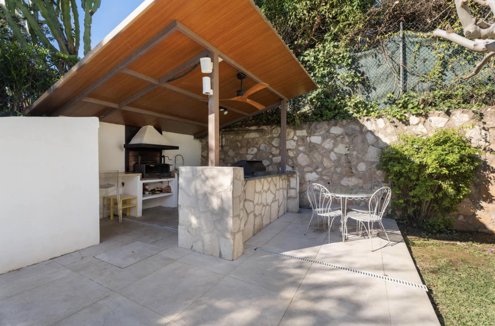 6 sypialnia Willa na sprzedaż w Marbella z basenem garażem - 2 595 000 € (Ref: 9430954)