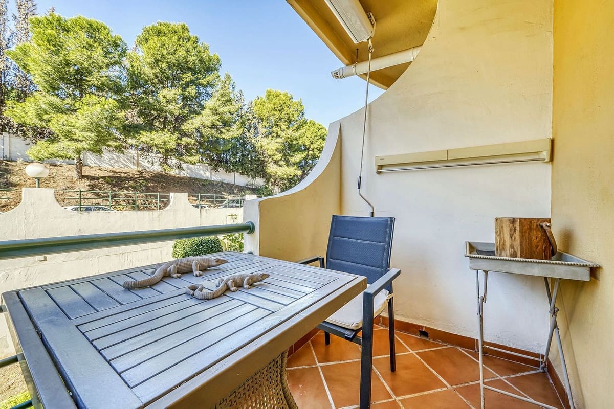 2 sovrum Lägenhet till salu i Marbella med pool garage - 495 000 € (Ref: 9430956)