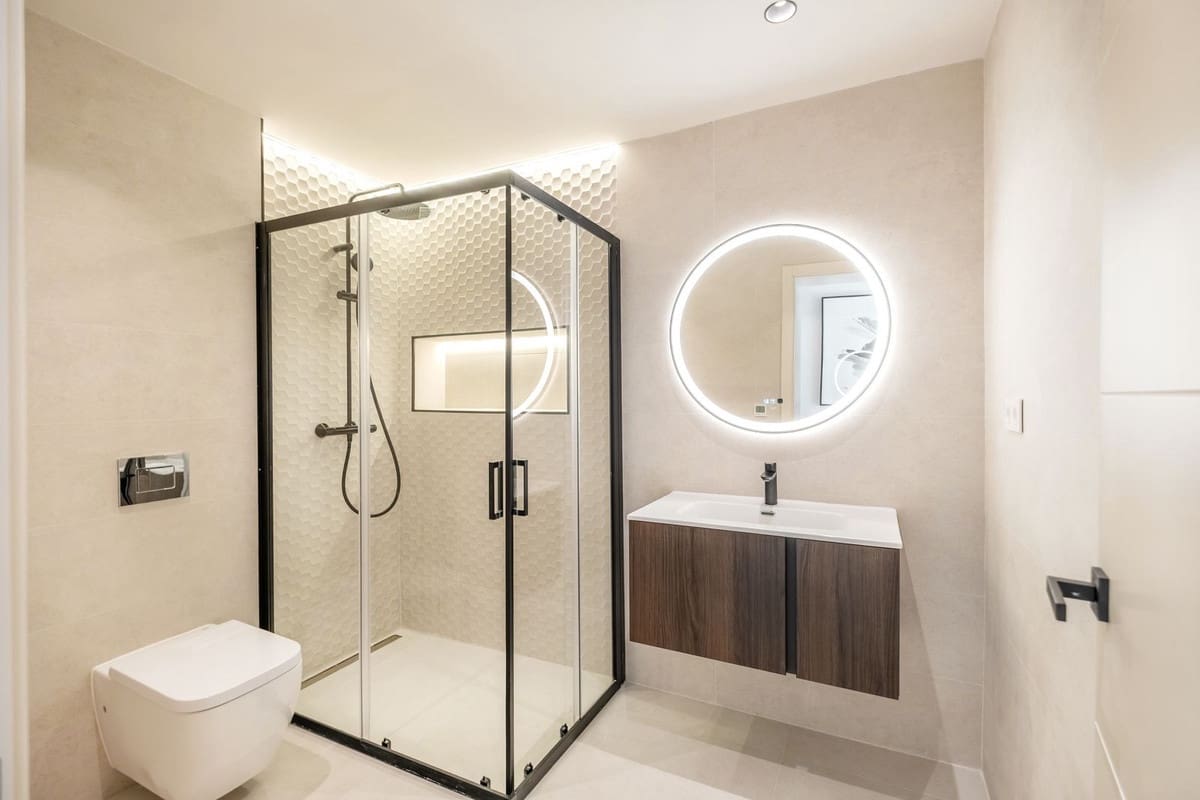 4 sypialnia Penthouse na sprzedaż w Marbella z basenem - 2 950 000 € (Ref: 9430958)