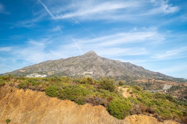 4 slaapkamer Penthouse te koop in Marbella met zwembad - € 2.950.000 (Ref: 9430958)