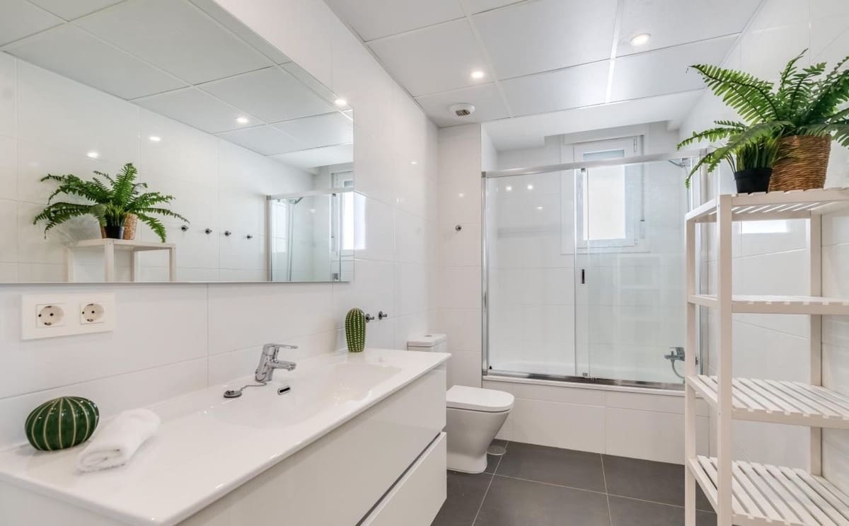 3 soveværelse Lejlighed til salg i Nueva Andalucia med garage - € 540.000 (Ref: 9430960)