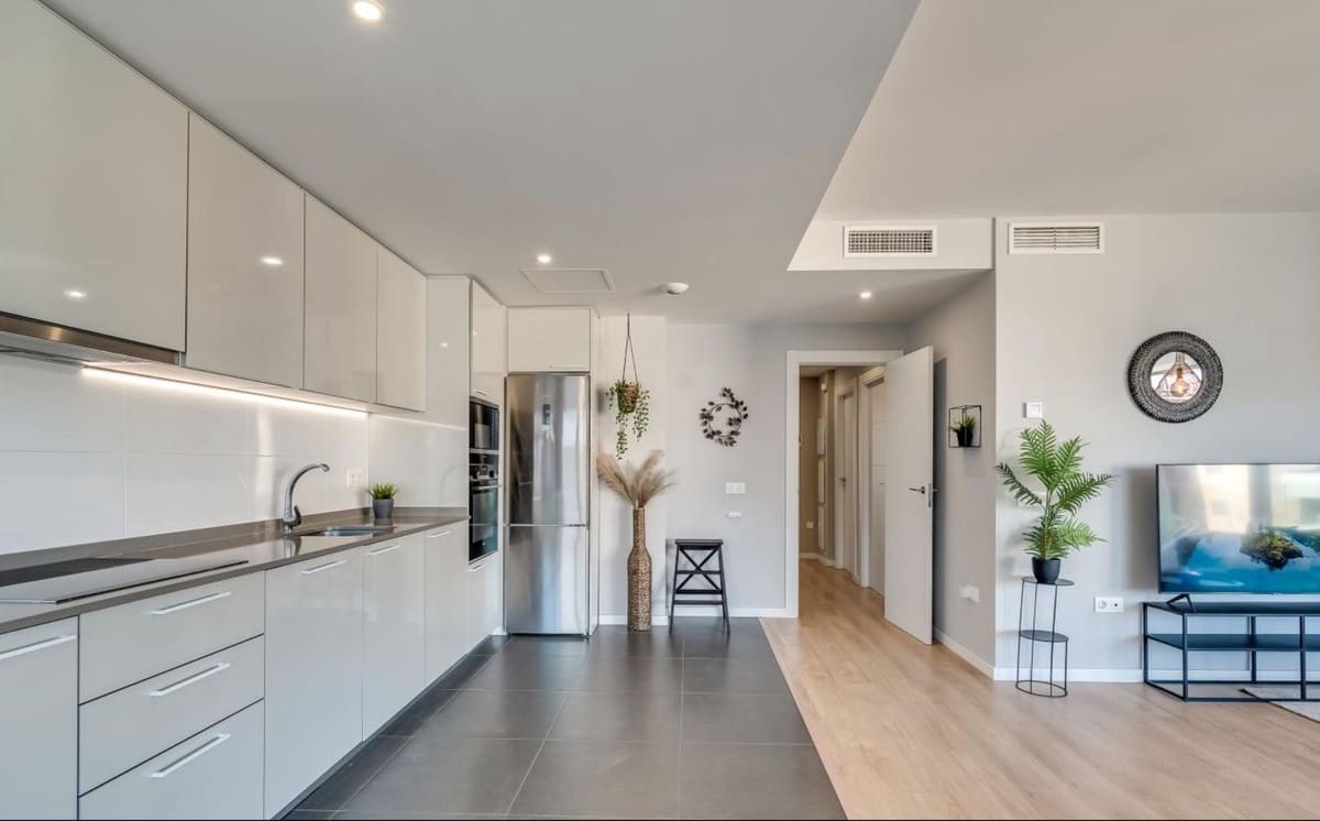 3 soveværelse Lejlighed til salg i Nueva Andalucia med garage - € 540.000 (Ref: 9430960)