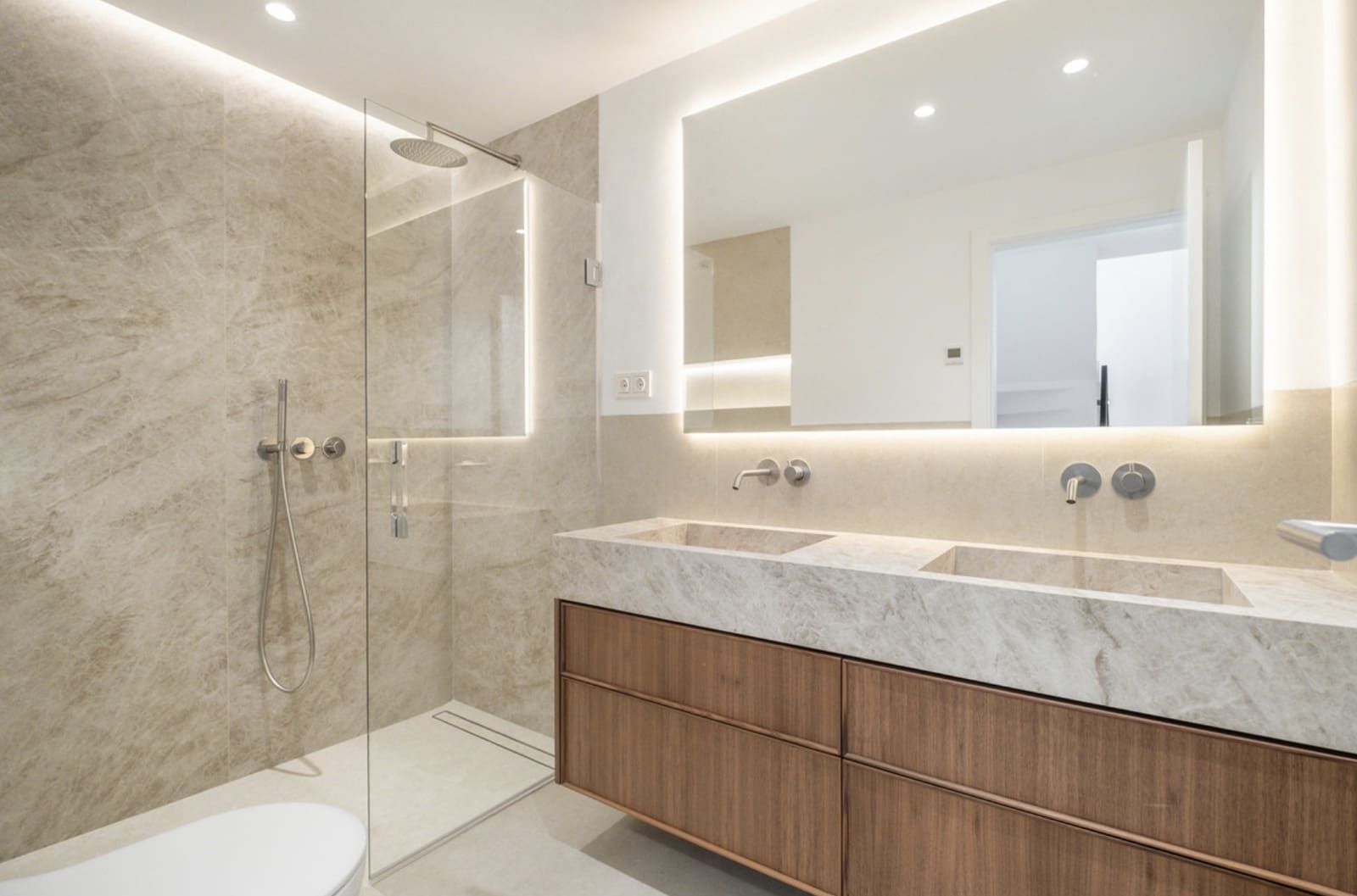 Casa de 4 habitaciones en Marbella en venta con piscina garaje - 1.995.000 € (Ref: 9430961)