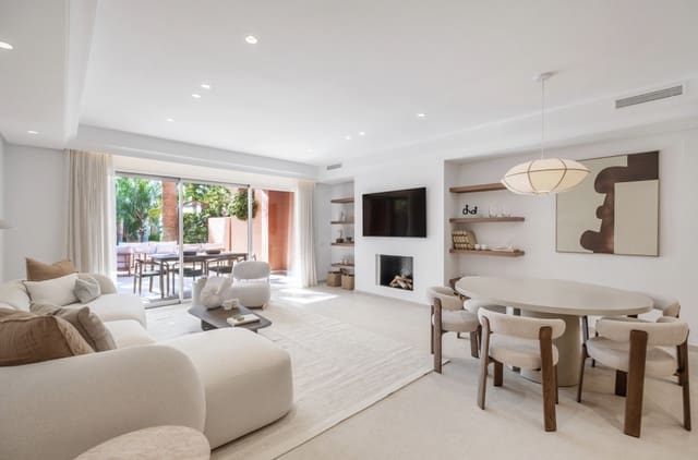 4 chambre Maison de Ville à vendre à Marbella avec piscine garage - 1 995 000 € (Ref: 9430961)