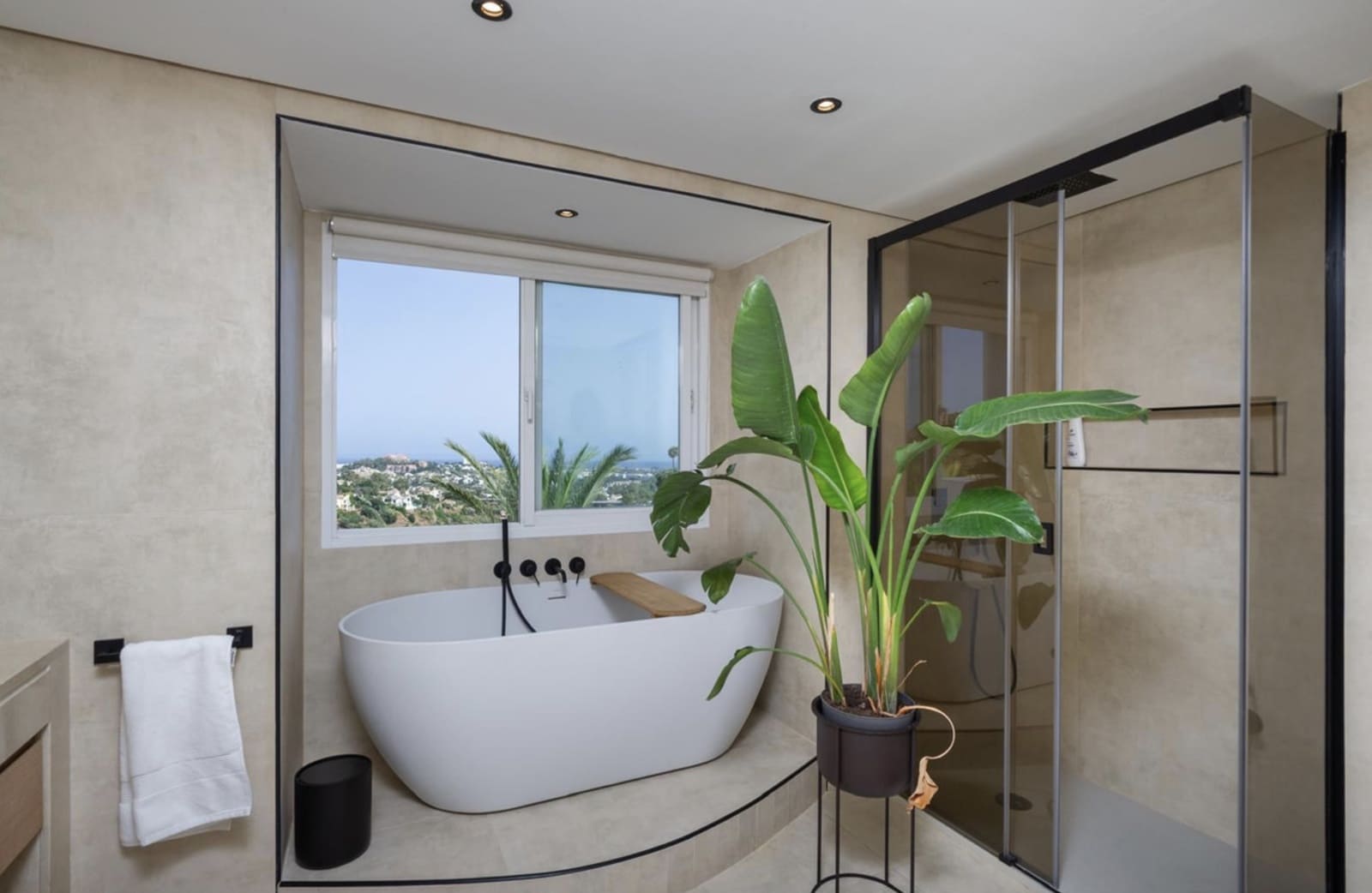 3 sypialnia Penthouse na sprzedaż w La Quinta z basenem - 945 000 € (Ref: 9441364)