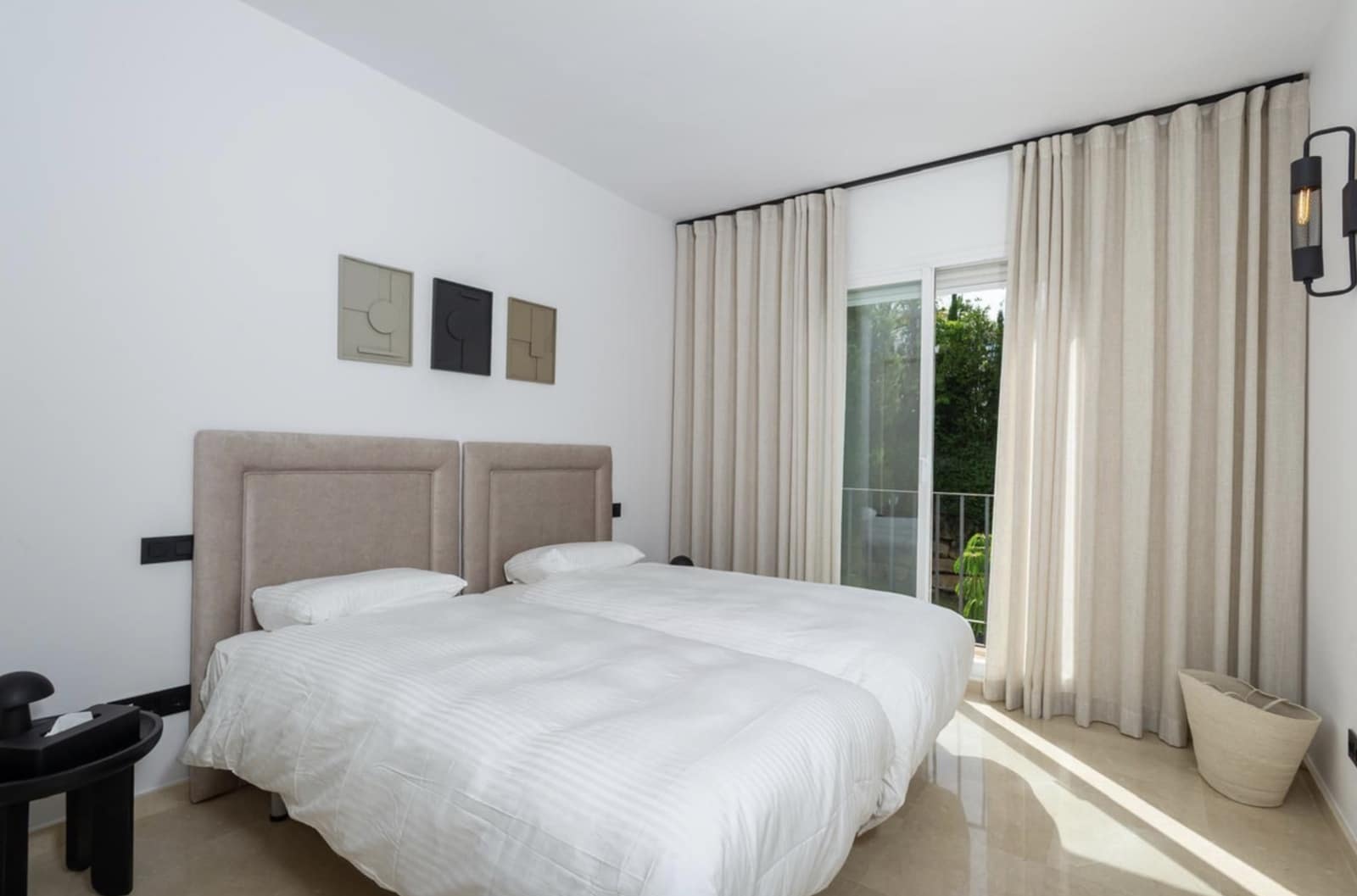 3 sypialnia Penthouse na sprzedaż w La Quinta z basenem - 945 000 € (Ref: 9441364)