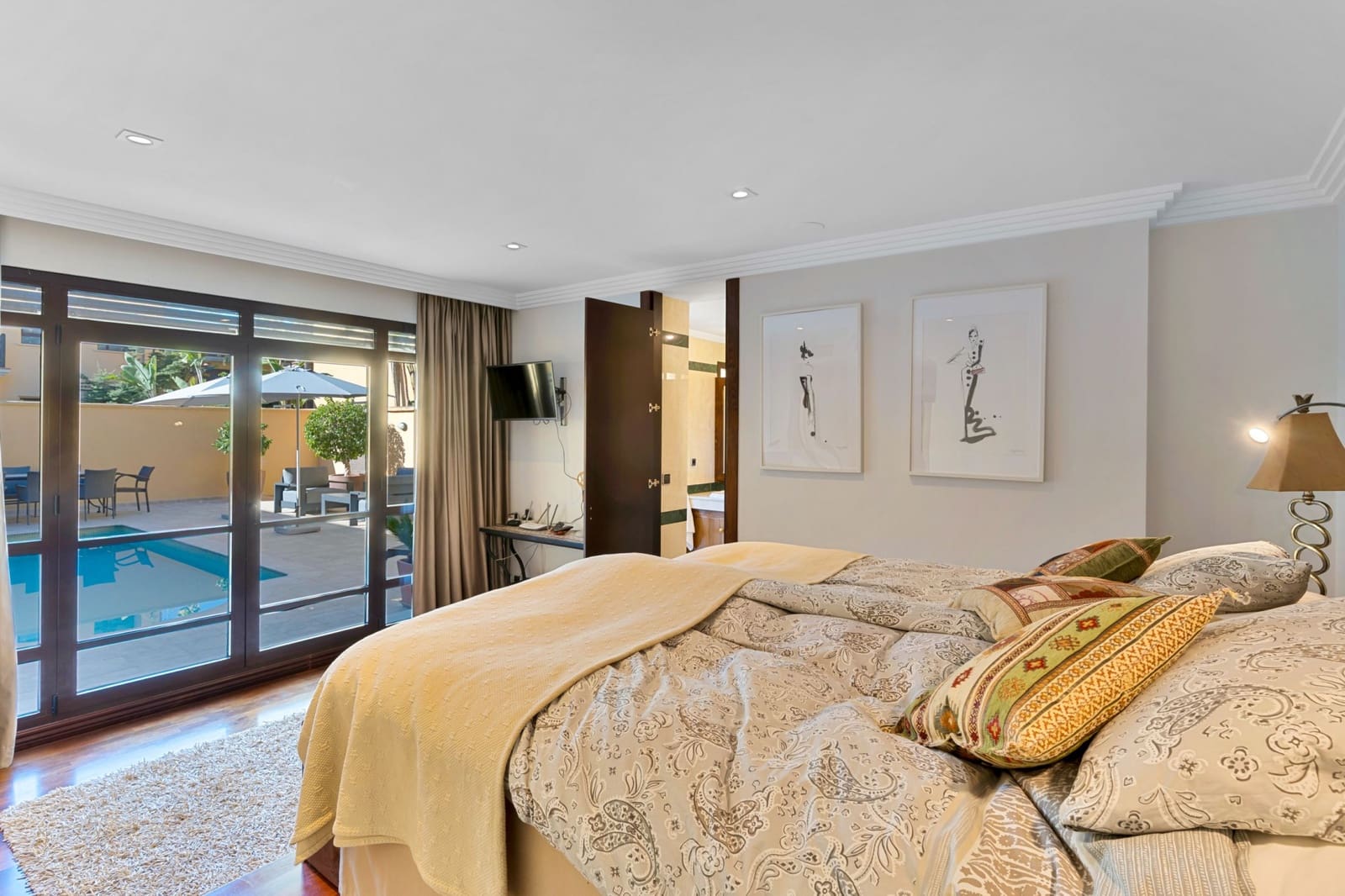 4 soverom Bungalow til salgs i Marbella med svømmebasseng garasje - € 2 595 000 (Ref: 9446192)