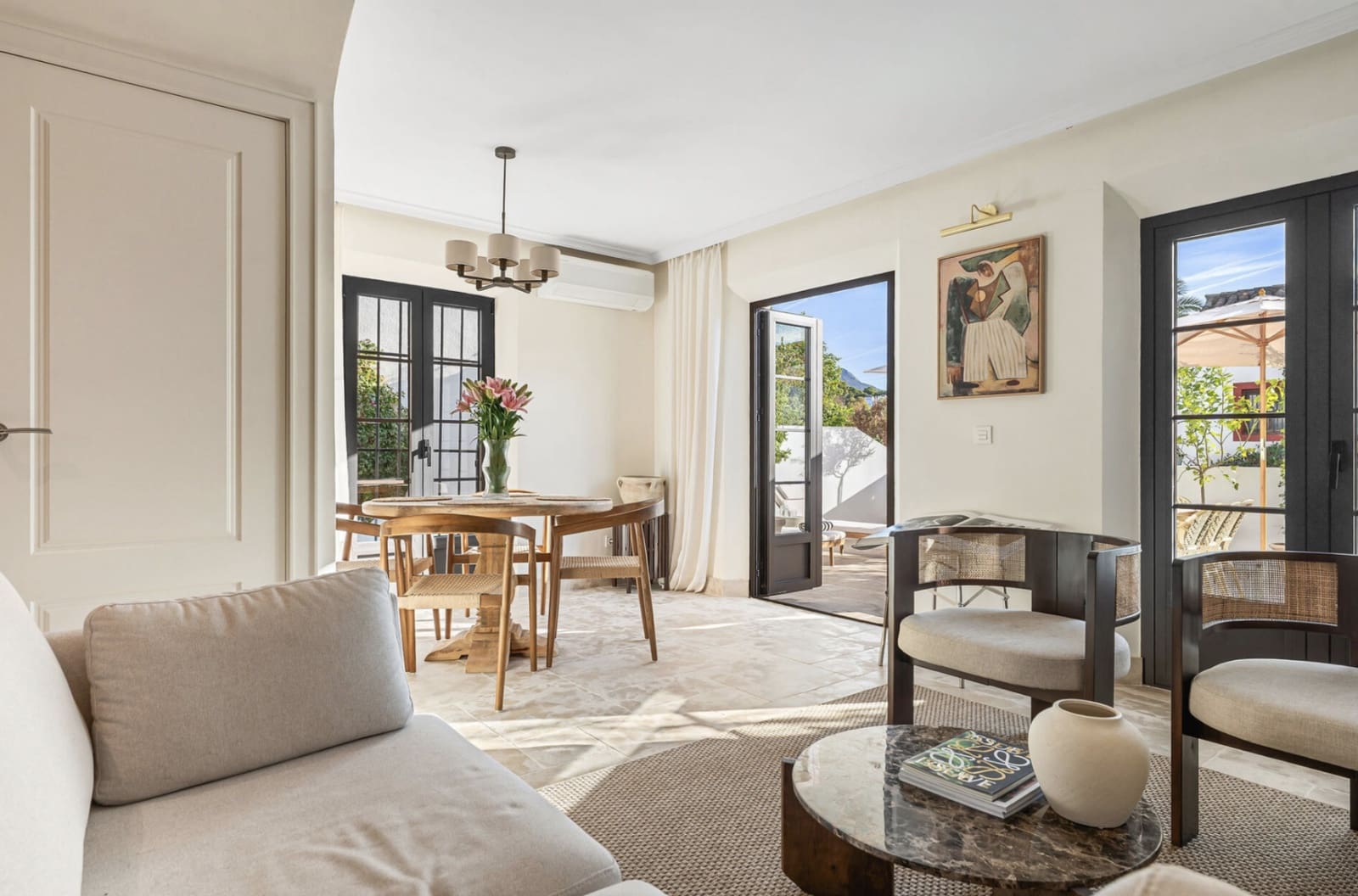 2 soverom Hus til salgs i Nueva Andalucia med svømmebasseng - € 795 000 (Ref: 9448672)