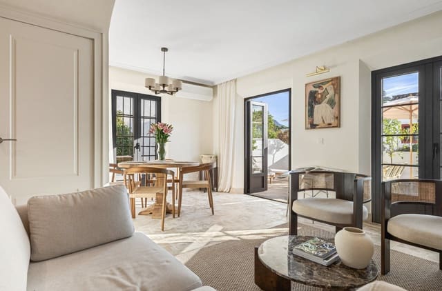 2 soverom Hus til salgs i Nueva Andalucia, Marbella med svømmebasseng - € 795 000 (Ref: 9448672)