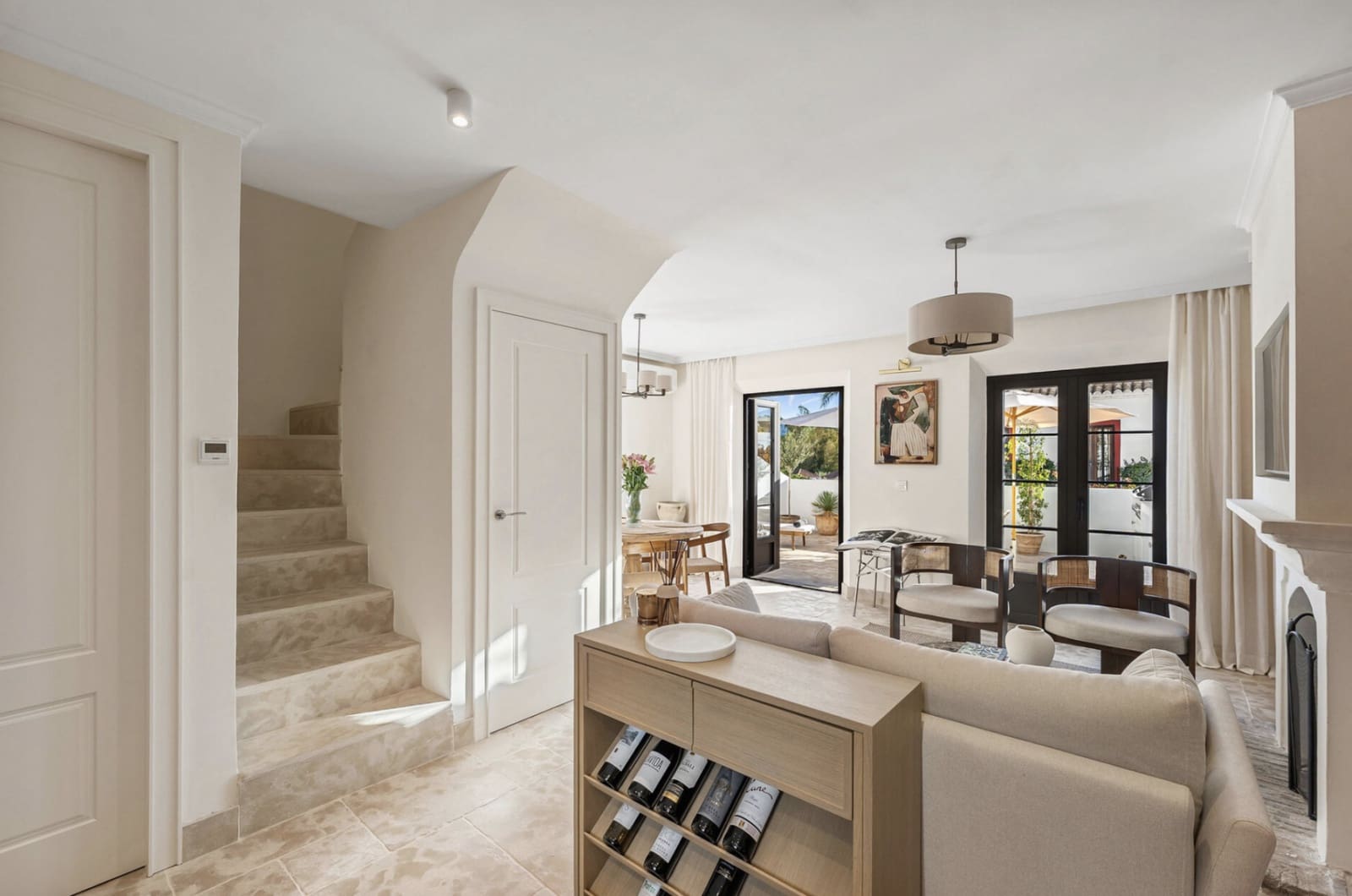 2 soverom Hus til salgs i Nueva Andalucia med svømmebasseng - € 795 000 (Ref: 9448672)