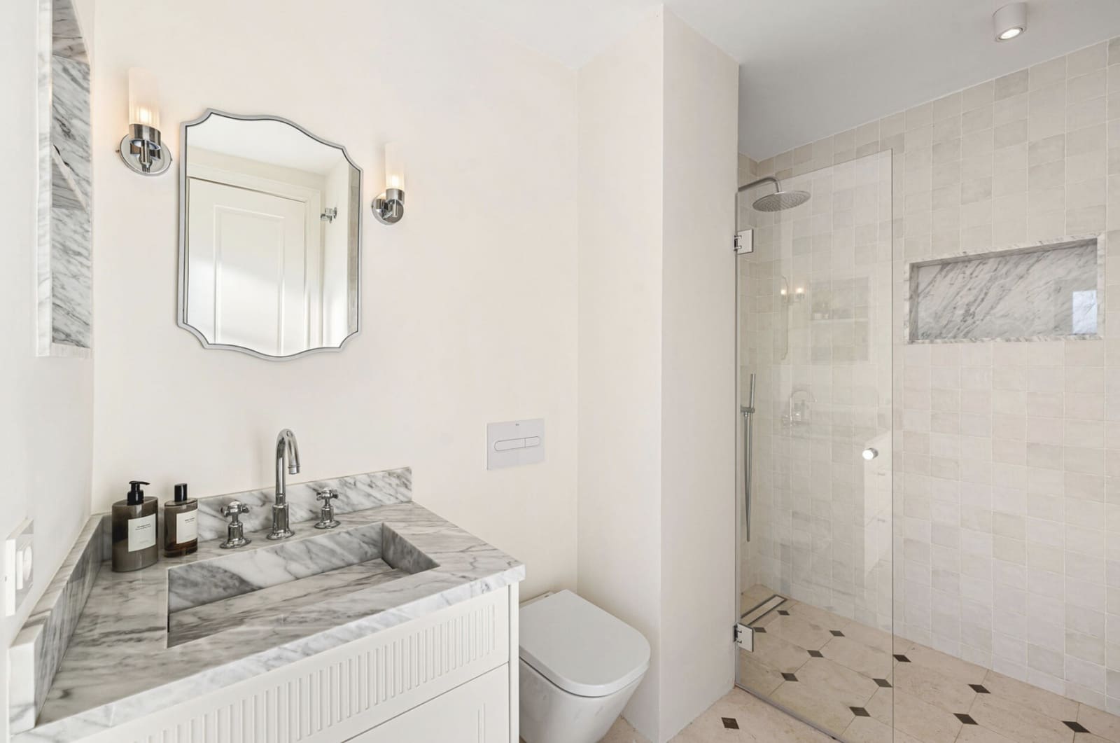 2 soverom Hus til salgs i Nueva Andalucia med svømmebasseng - € 795 000 (Ref: 9448672)