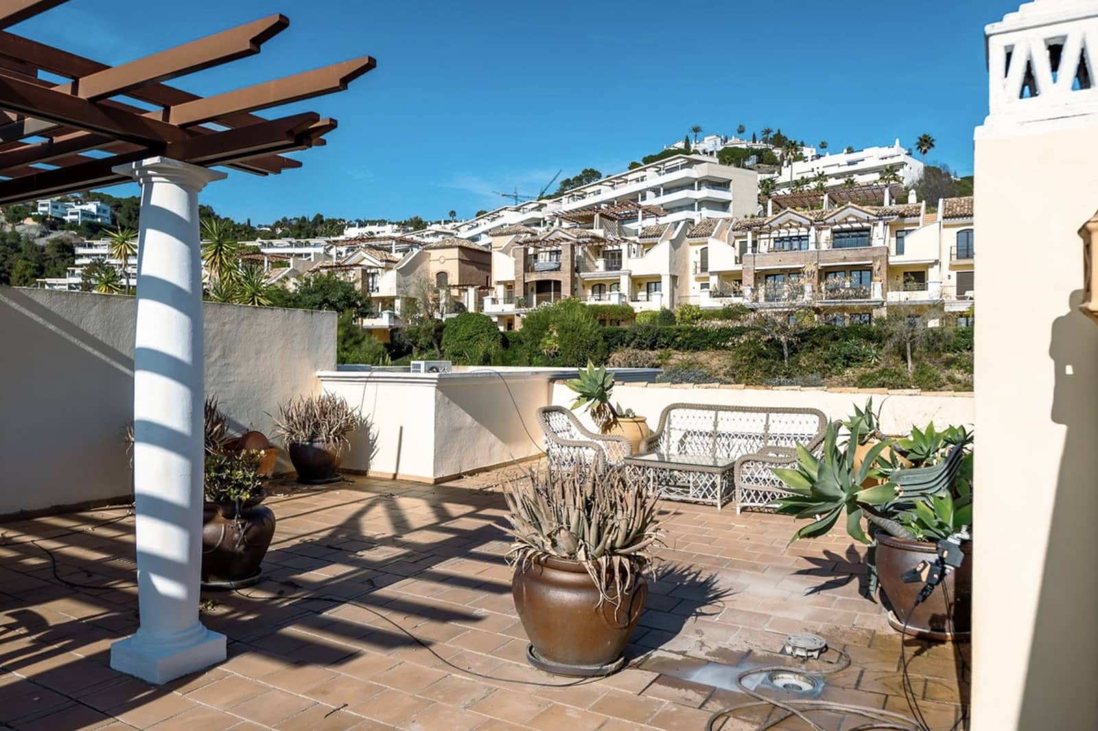 2 bedroom Penthouse for sale in Los Arqueros with pool garage - € 395,000 (Ref: 9448673)