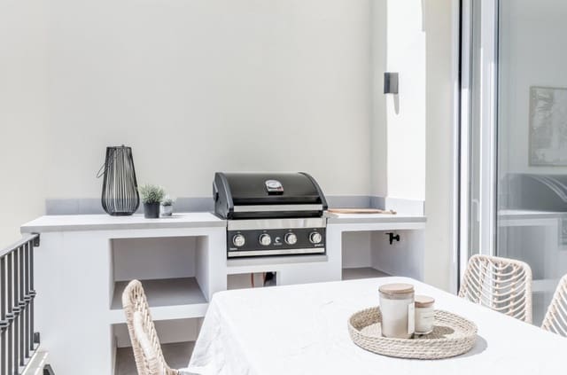 3 chambre Appartement à vendre à Marbella avec piscine - 850 000 € (Ref: 9448674)