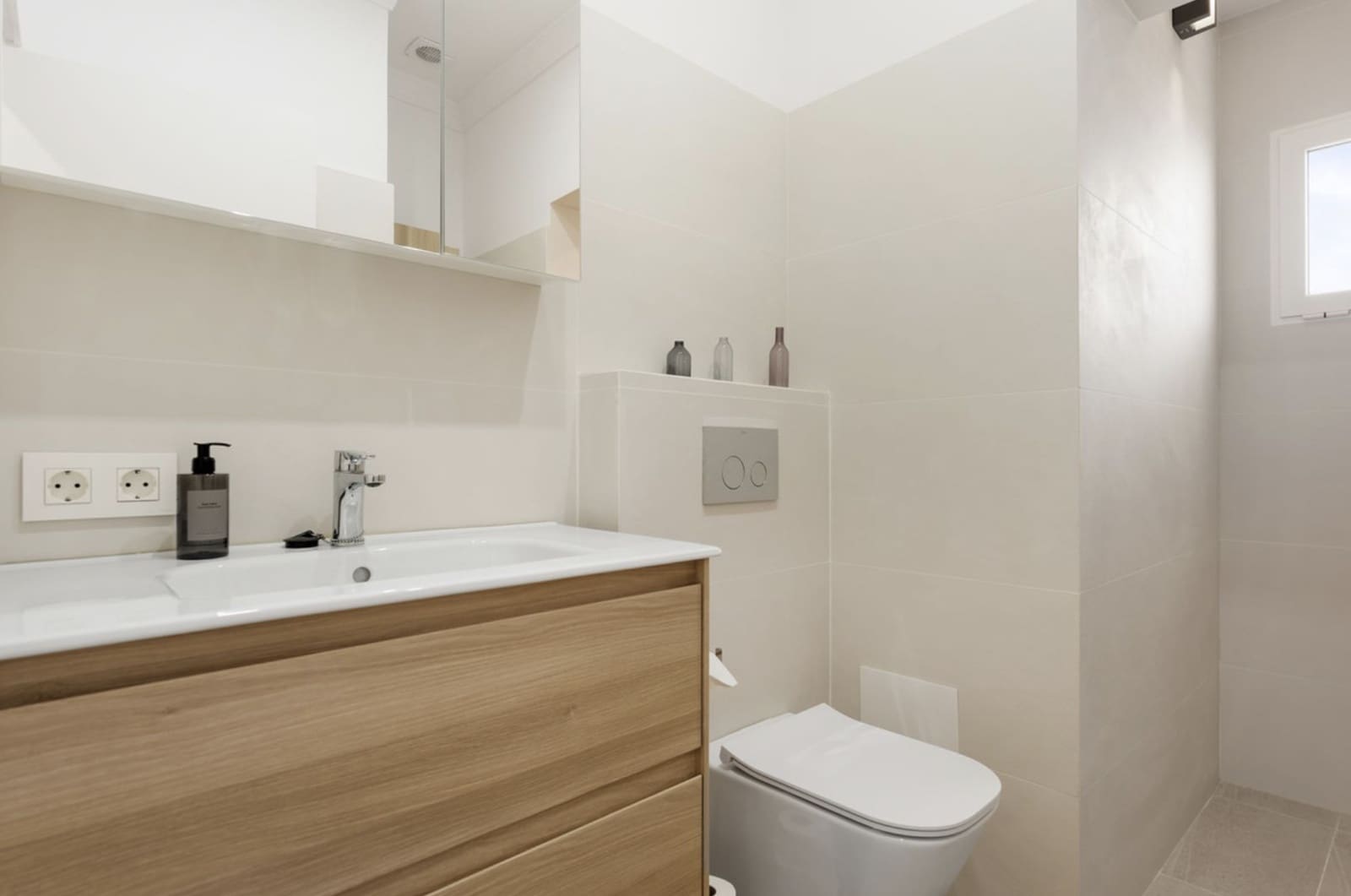 5 slaapkamer Villa te koop in Marbella met zwembad garage - € 2.350.000 (Ref: 9448675)