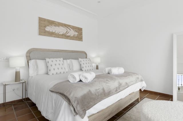 5 slaapkamer Villa te koop in Marbella met zwembad garage - € 2.350.000 (Ref: 9448675)