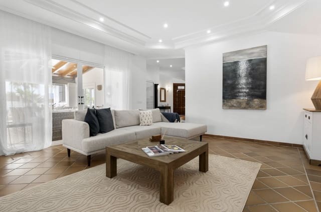 5 sovrum Villa till salu i Marbella med pool garage - 2 350 000 € (Ref: 9448675)