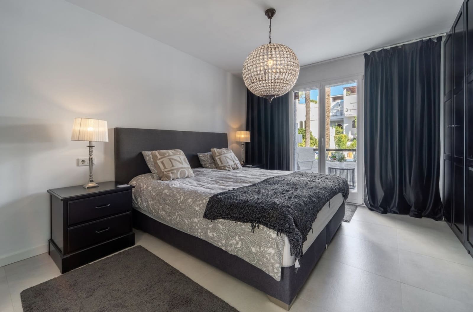 4 sovrum Hus till salu i Nueva Andalucia med pool - 1 495 000 € (Ref: 9448676)