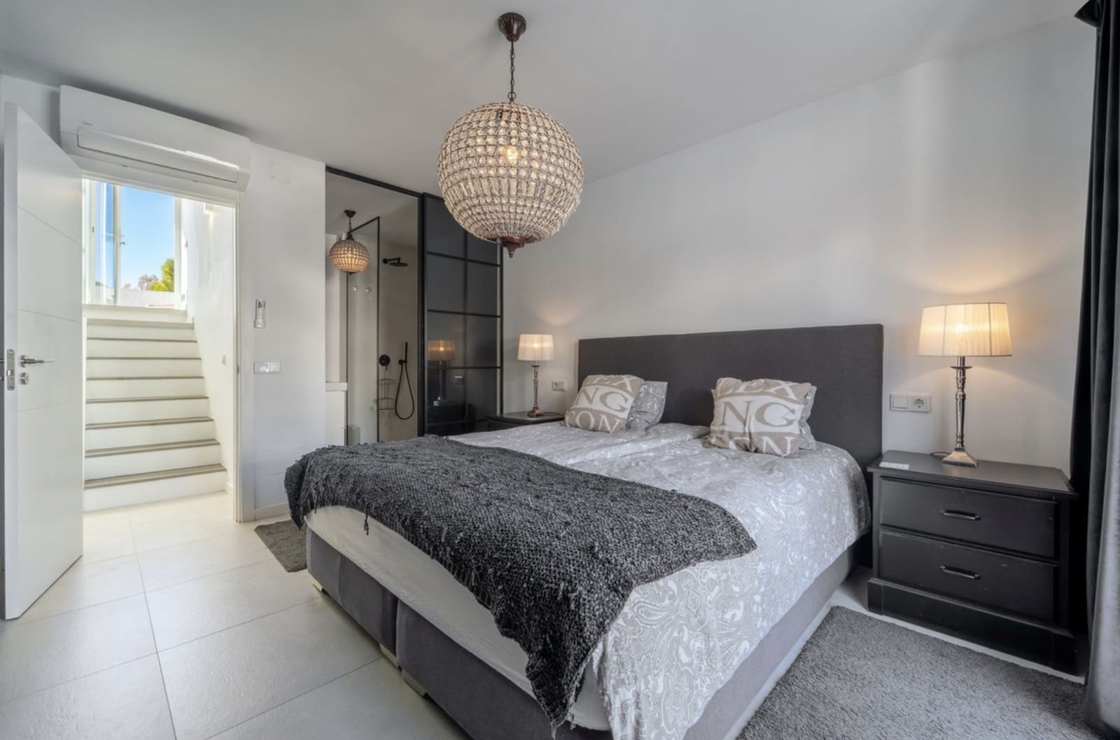 4 sovrum Hus till salu i Nueva Andalucia med pool - 1 495 000 € (Ref: 9448676)