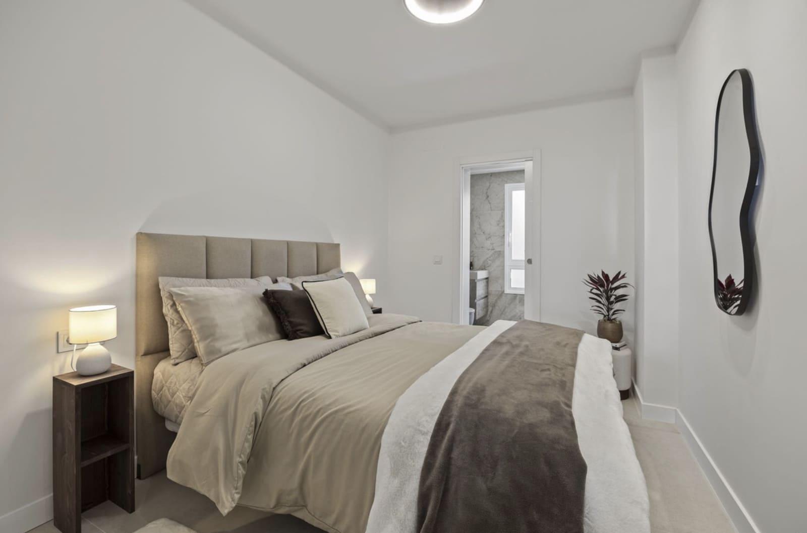 3 bedroom Apartment for sale in La Quinta with pool - € 860,000 (Ref: 9450669)