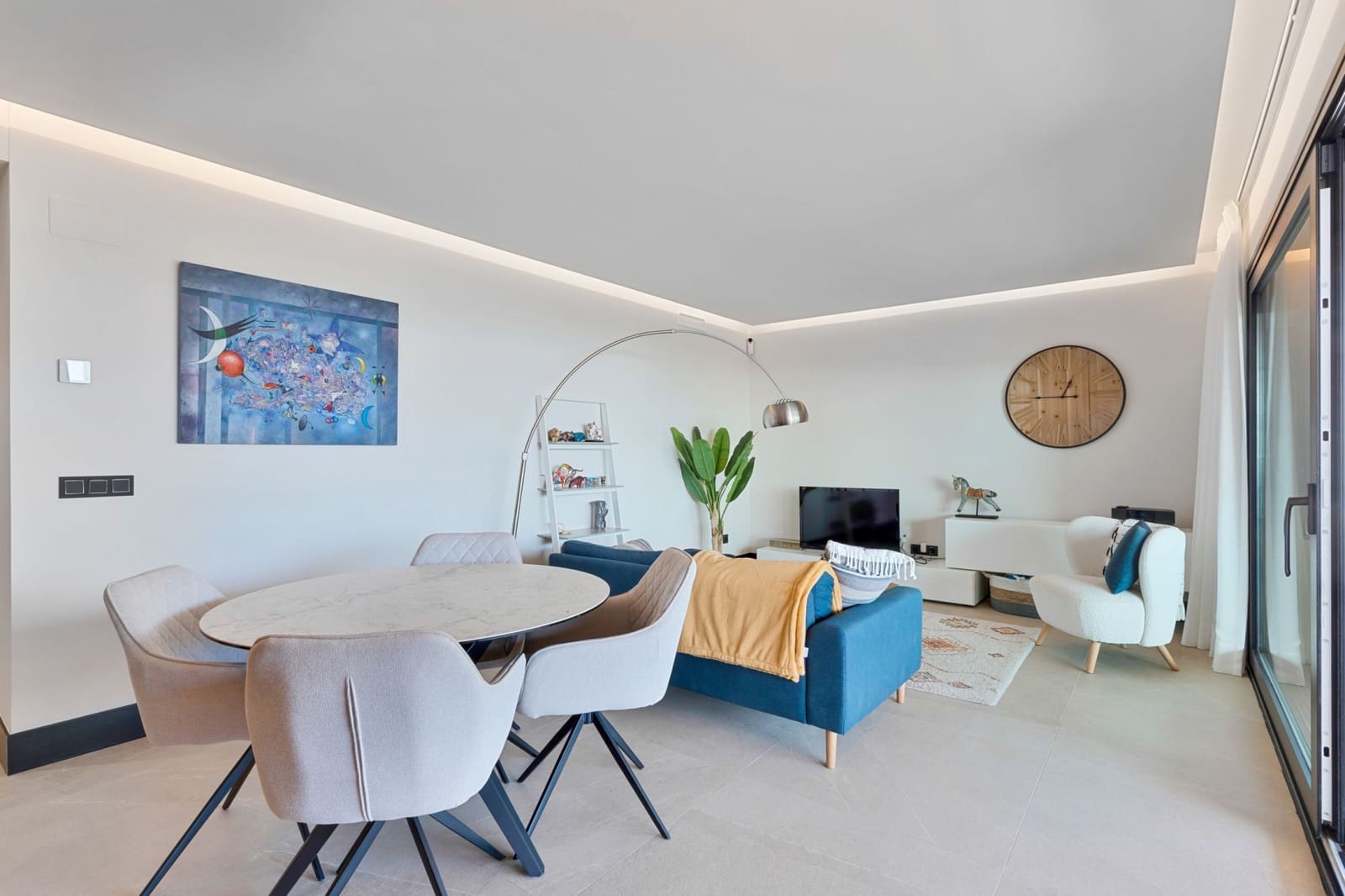 3 slaapkamer Appartement te koop in Nueva Andalucia met zwembad garage - € 895.000 (Ref: 9451994)