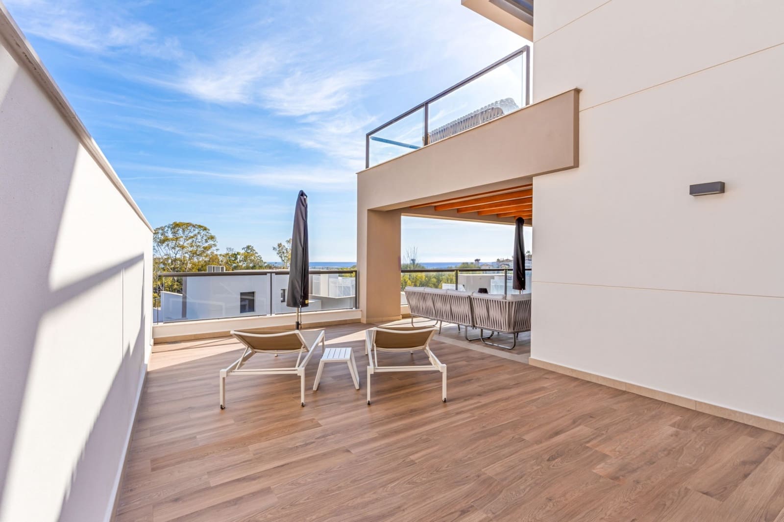 3 slaapkamer Appartement te koop in Nueva Andalucia met zwembad garage - € 895.000 (Ref: 9451994)