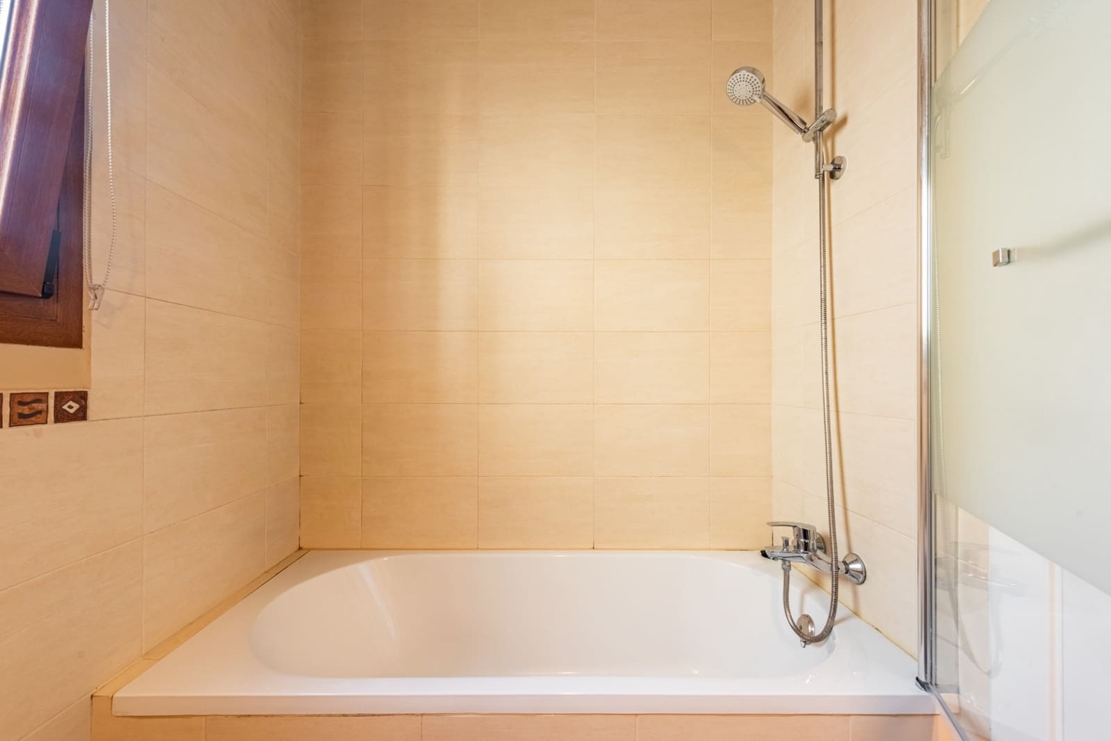 3 sovrum Semi-fristående Villa till salu i Marbella med pool - 699 000 € (Ref: 9451995)