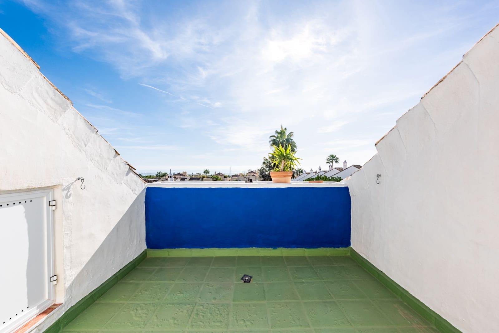 3 sovrum Semi-fristående Villa till salu i Marbella med pool - 699 000 € (Ref: 9451995)