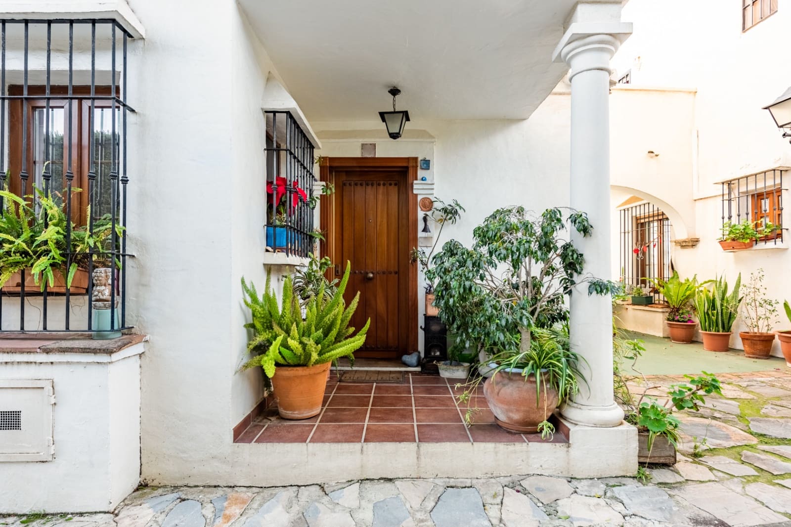 3 sovrum Semi-fristående Villa till salu i Marbella med pool - 699 000 € (Ref: 9451995)