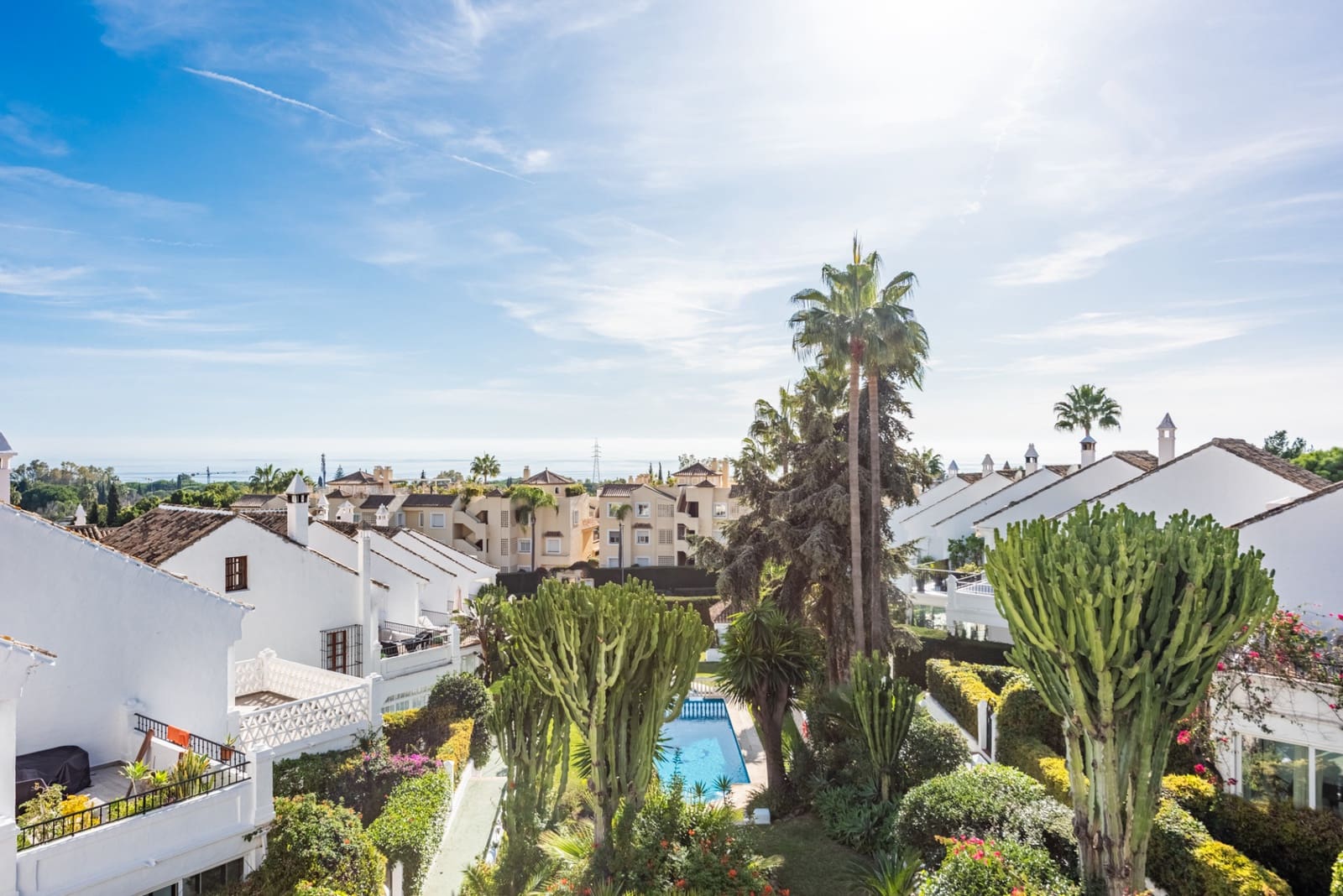 3 sovrum Semi-fristående Villa till salu i Marbella med pool - 699 000 € (Ref: 9451995)