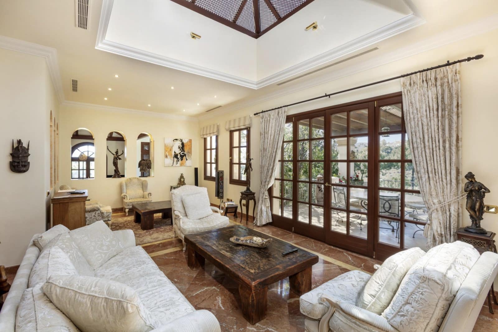 8 soverom Villa til salgs i La Zagaleta med svømmebasseng garasje - € 5 850 000 (Ref: 9451996)