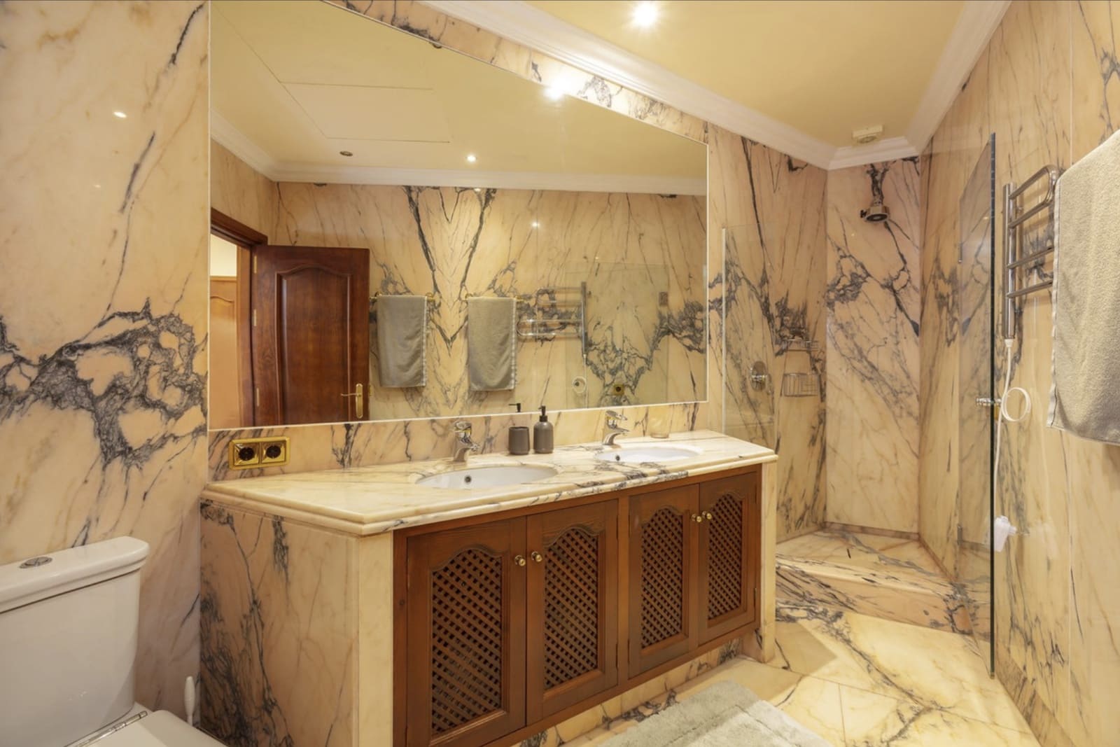 8 soverom Villa til salgs i La Zagaleta med svømmebasseng garasje - € 5 850 000 (Ref: 9451996)