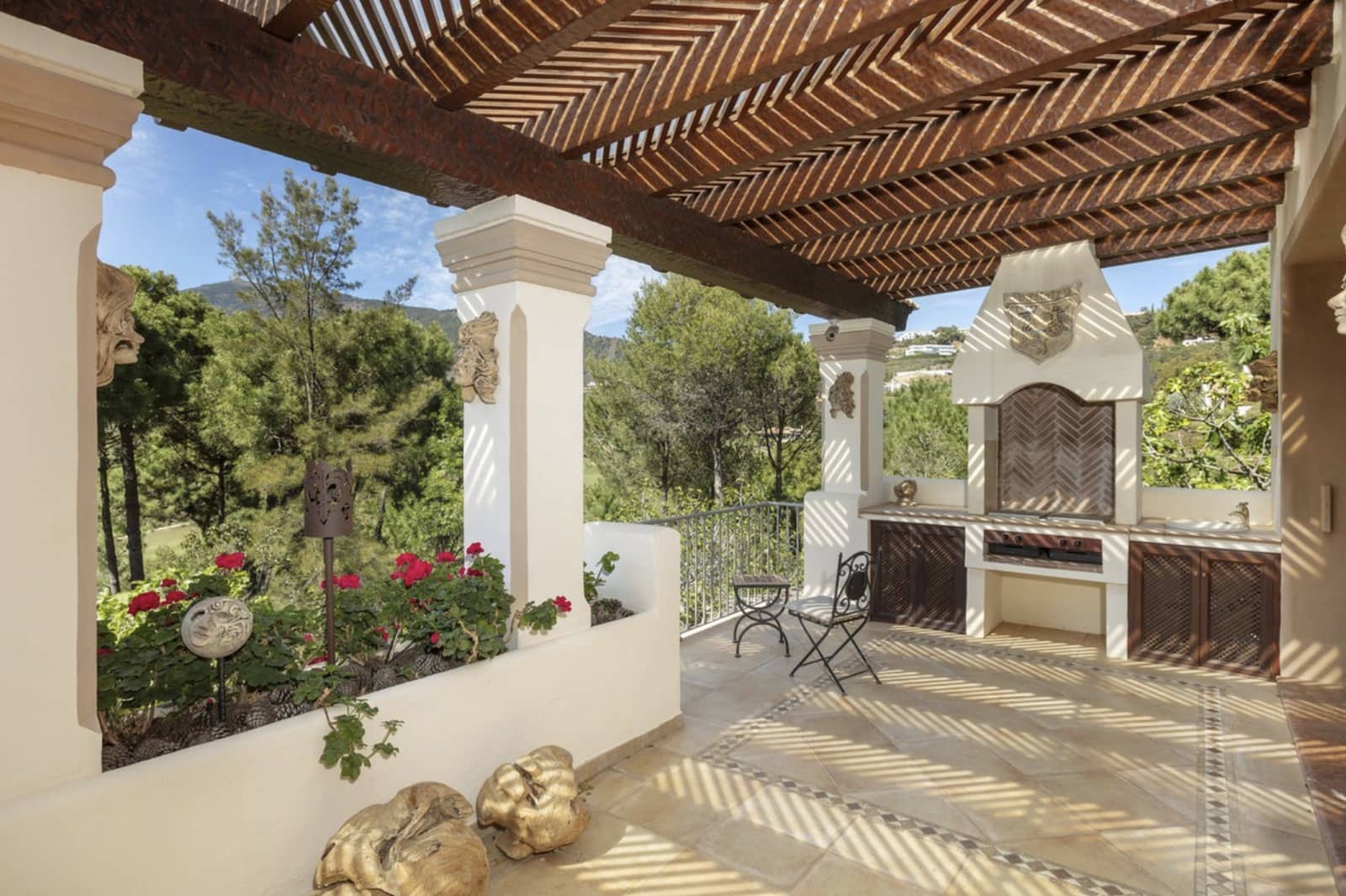 8 soverom Villa til salgs i La Zagaleta med svømmebasseng garasje - € 5 850 000 (Ref: 9451996)