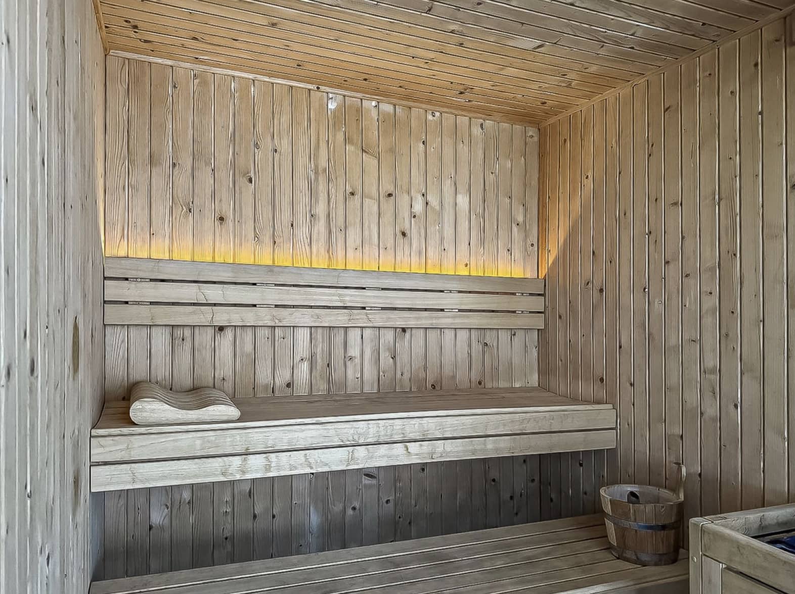 3 bedroom Apartment for sale in Benahavis with pool garage - € 869,000 (Ref: 9465484)