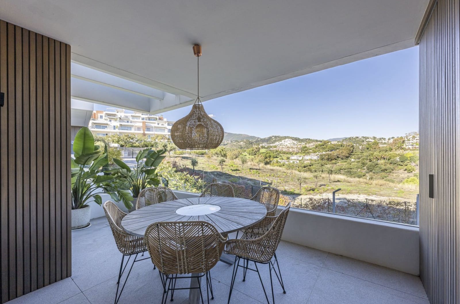 3 bedroom Apartment for sale in Benahavis with pool garage - € 869,000 (Ref: 9465484)