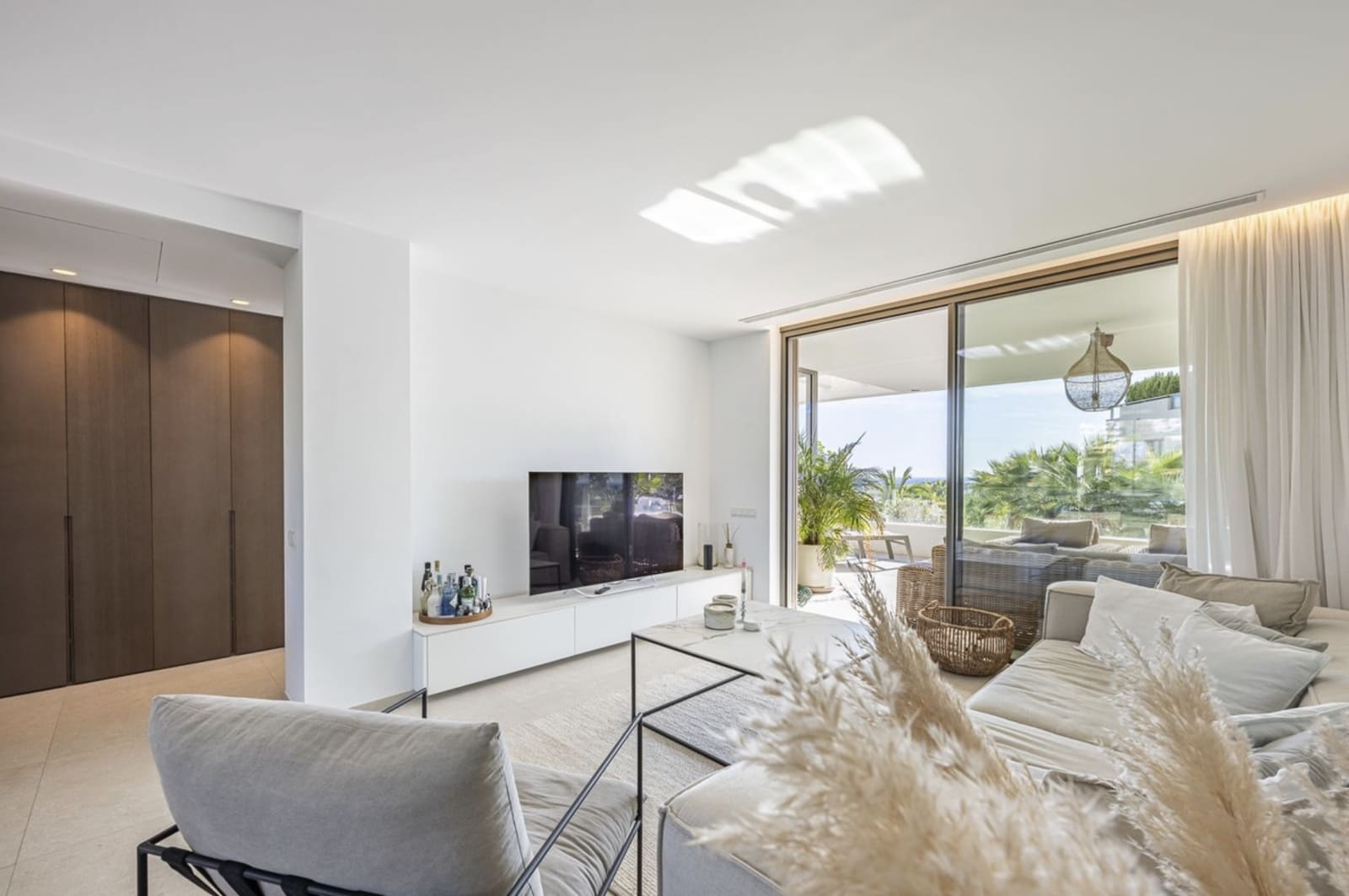 3 bedroom Apartment for sale in Benahavis with pool garage - € 869,000 (Ref: 9465484)