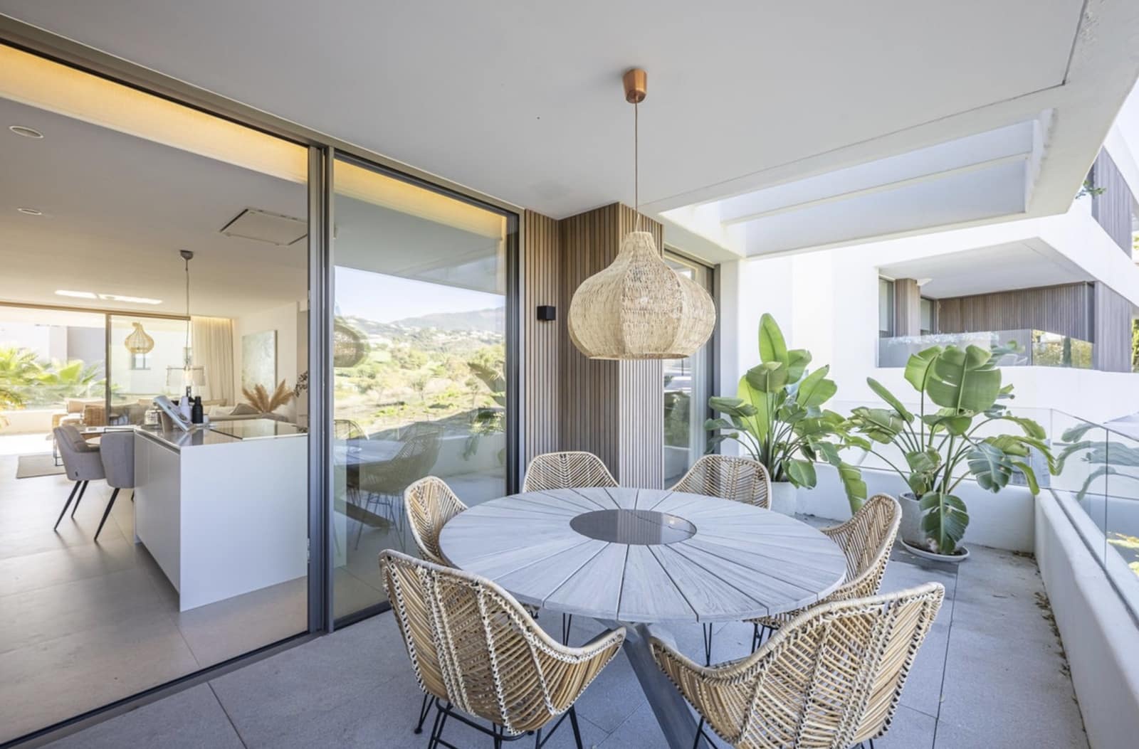 3 bedroom Apartment for sale in Benahavis with pool garage - € 869,000 (Ref: 9465484)