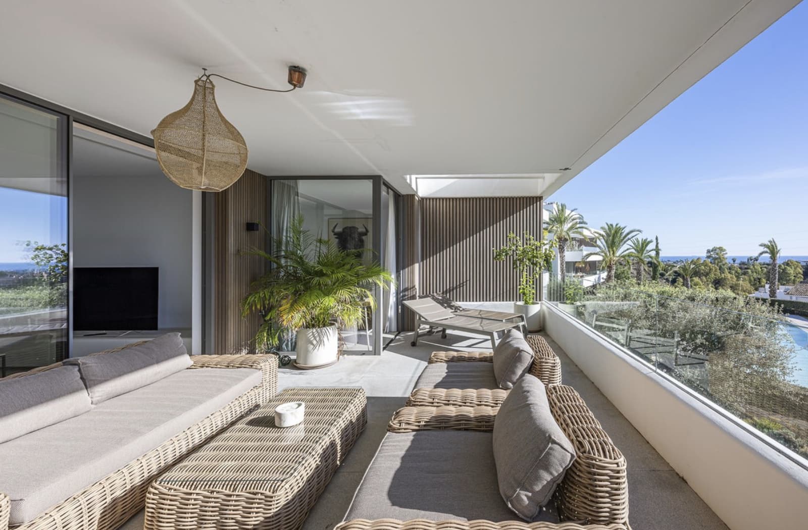 3 bedroom Apartment for sale in Benahavis with pool garage - € 869,000 (Ref: 9465484)