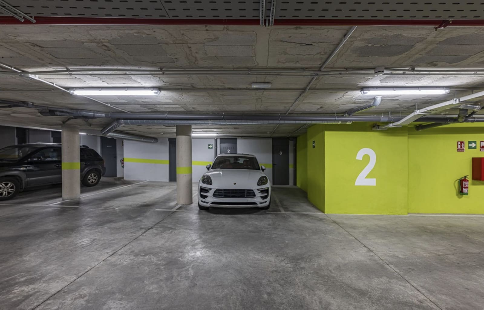 3 bedroom Apartment for sale in Benahavis with pool garage - € 869,000 (Ref: 9465484)