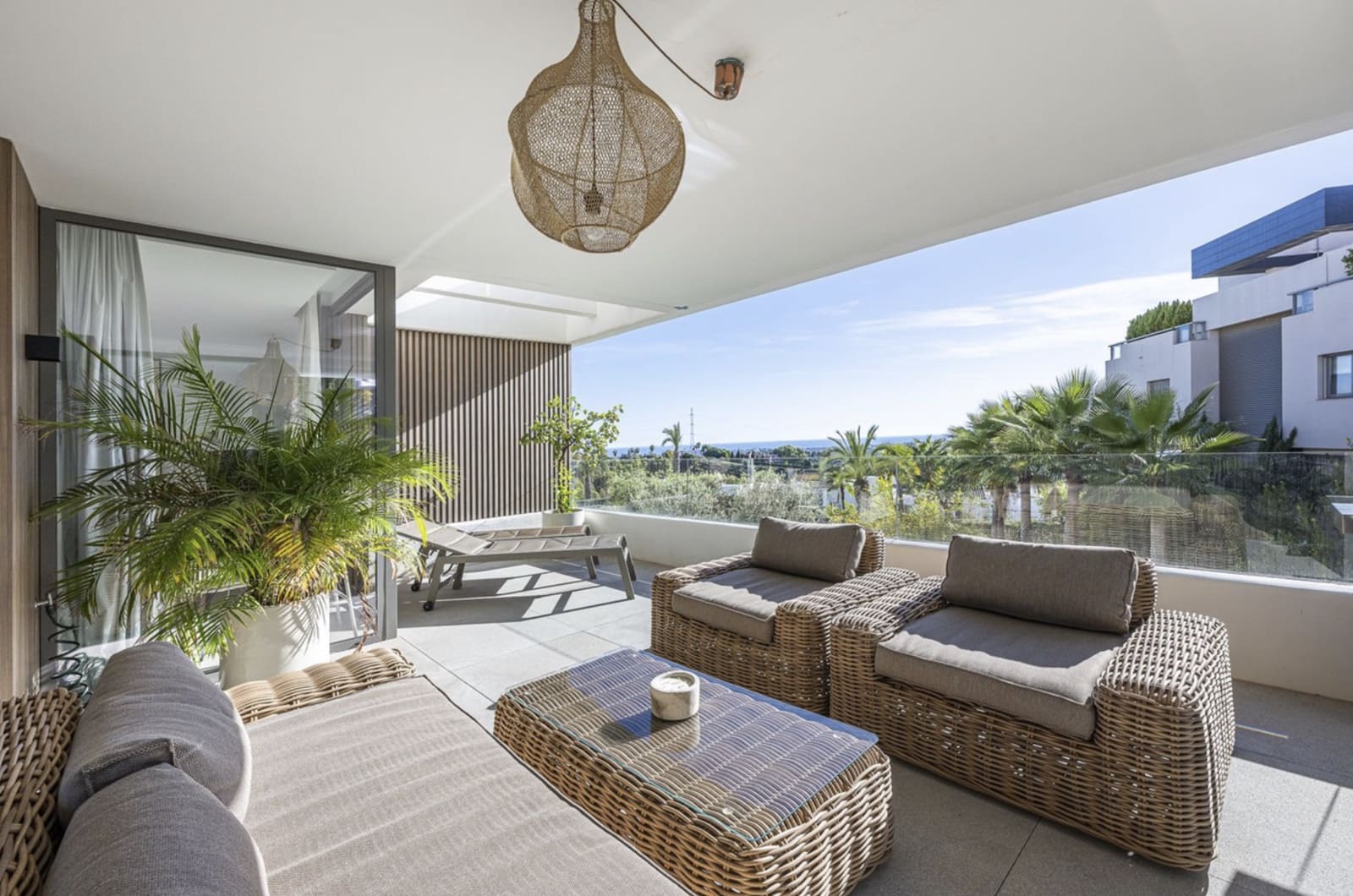 3 bedroom Apartment for sale in Benahavis with pool garage - € 869,000 (Ref: 9465484)