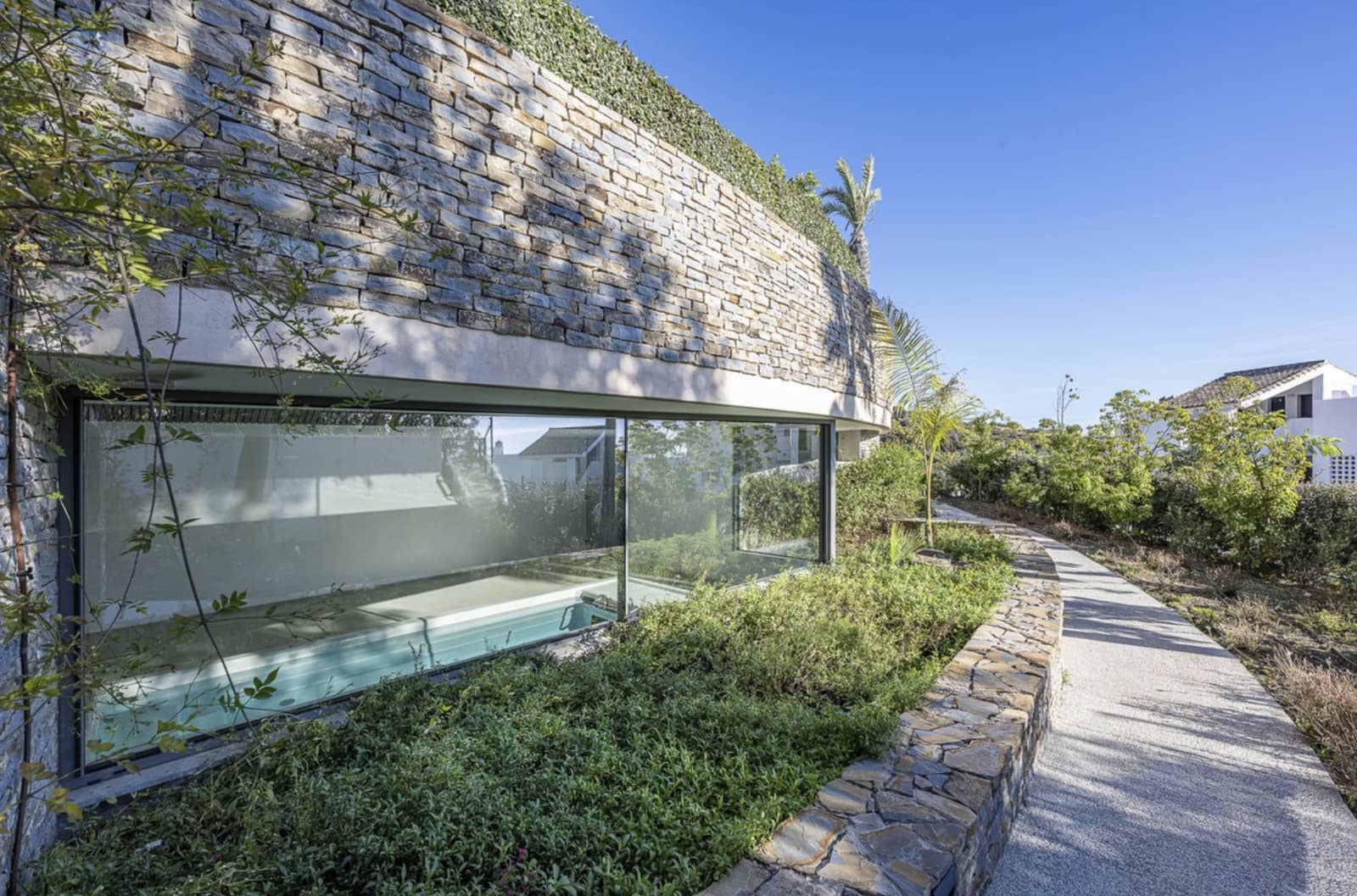 3 bedroom Apartment for sale in Benahavis with pool garage - € 869,000 (Ref: 9465484)